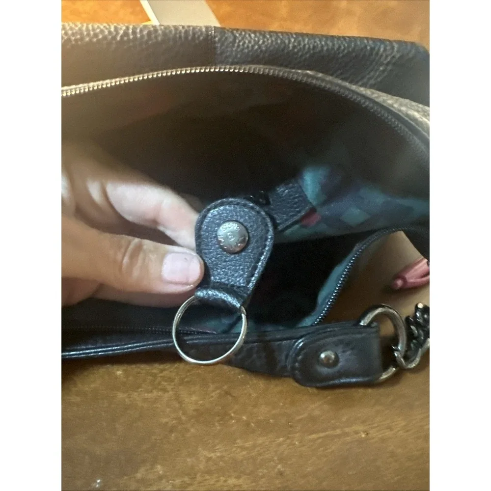 Vintage Stone Mountain Black Leather Shoulder Bag. Made In The USA.